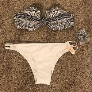 Victoria’s Secret bikini